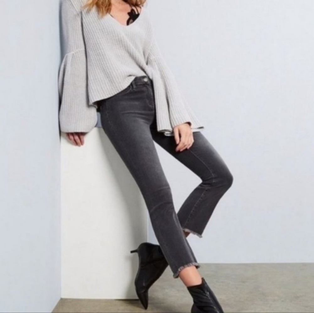Free‎ People Grey Cropped Flare Jeans size 29
